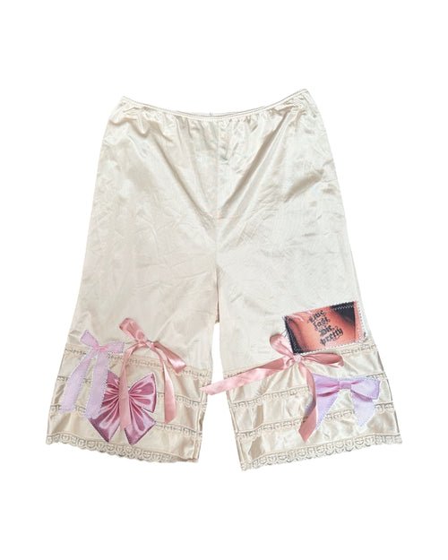 Dainty baby bow bloomers