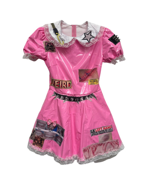 im weird pink latex dress