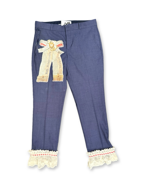 mathematics lace ruffle capri trousers