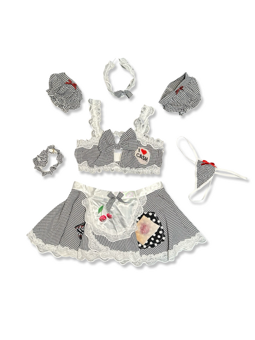 I love cash maid costume