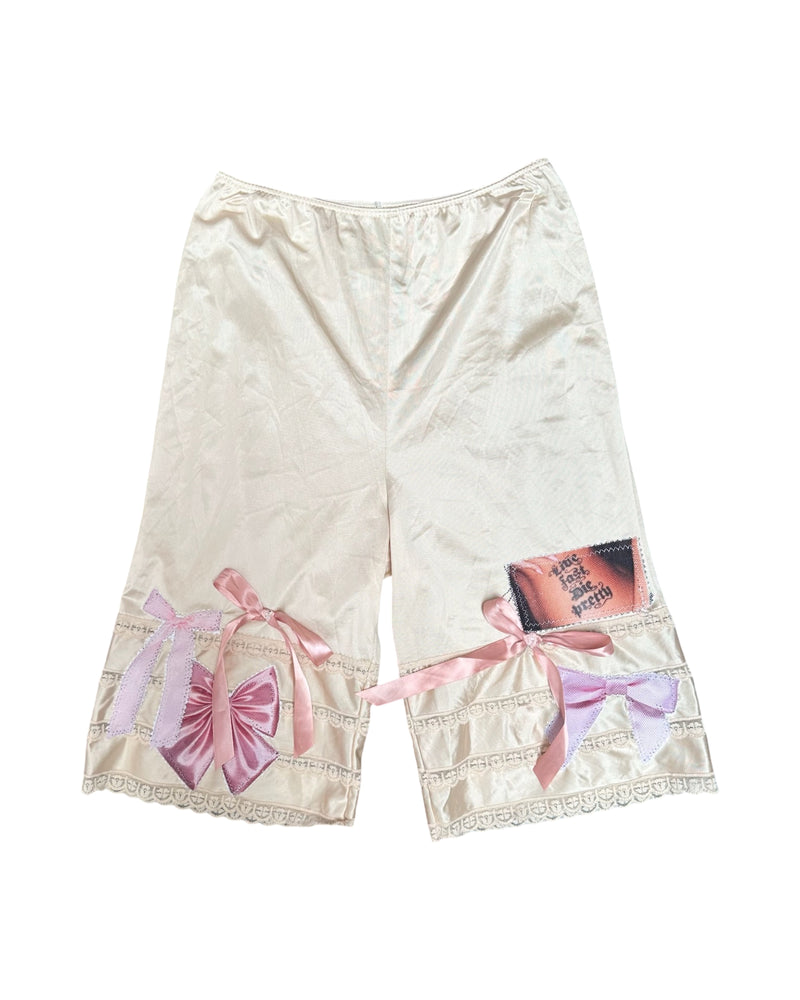 Dainty baby bow bloomers